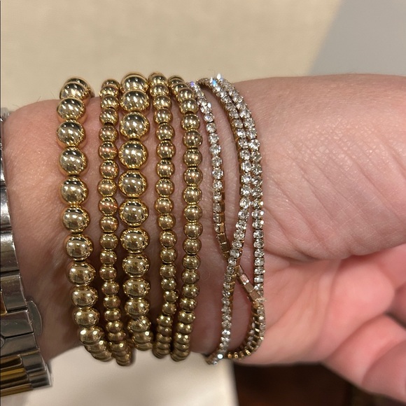 Evereve Elegant Gold Beaded and Rhinestone Stretch Bracelet Set (8) - Picture 3 of 3
